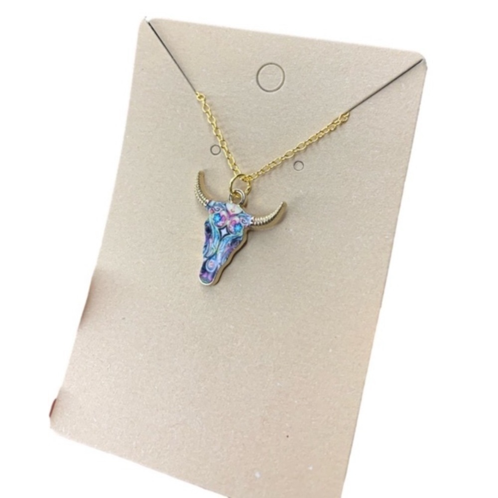 Western floral necklace ￼